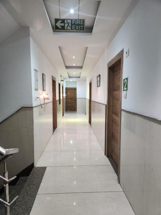 Hotel Ambe Inn By Ambience Delhi Igi Airport Nueva Delhi Exterior foto