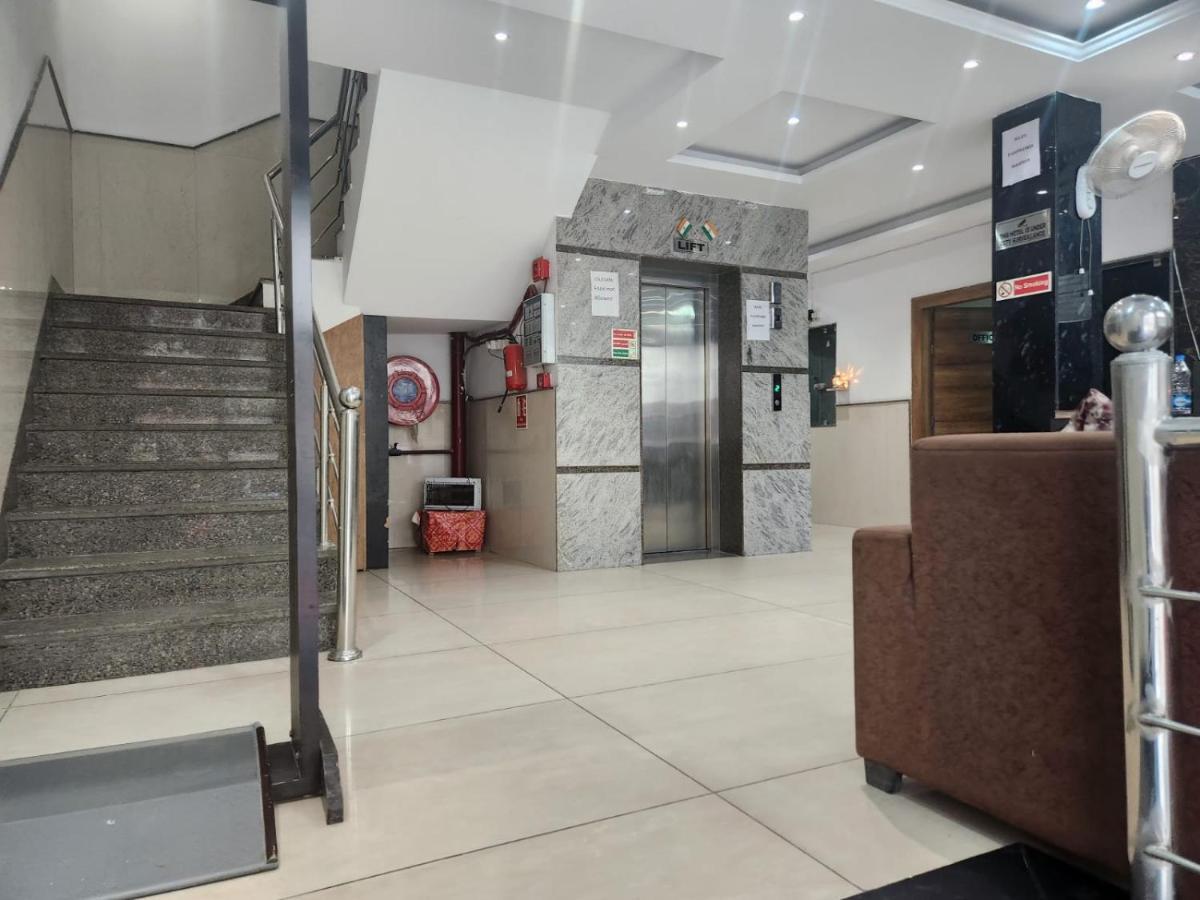 Hotel Ambe Inn By Ambience Delhi Igi Airport Nueva Delhi Exterior foto